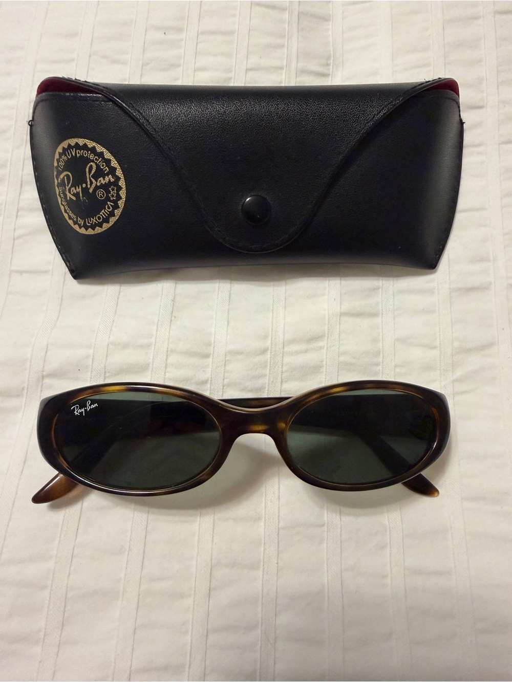 Ray-Ban Tortoise Oval Sunglasses with Dark Green Lenses and Black Case